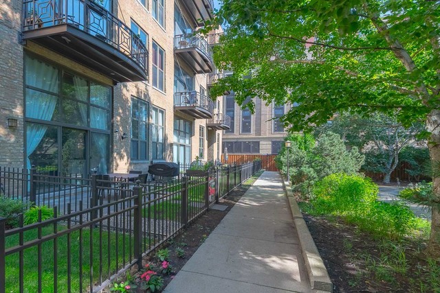 1330 West Monroe Street, Unit 108 Chicago, IL 60607 - Photo 2 of 29 Gallery Image 2