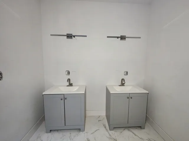 $149,900 | 7133 South Constance Avenue, Chicago, IL 60649