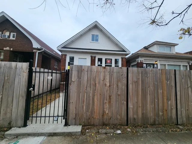$149,900 | 7133 South Constance Avenue, Chicago, IL 60649