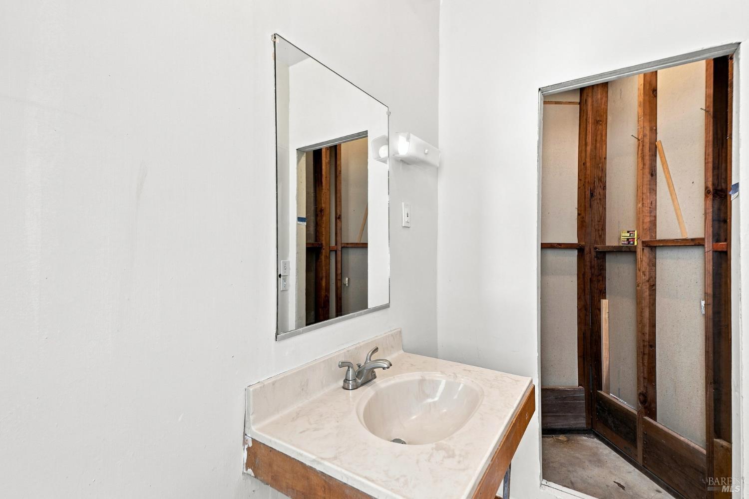 10635 Barnett Valley Road Sebastopol, CA 95472 - Photo 18 of 49 Gallery Image 18
