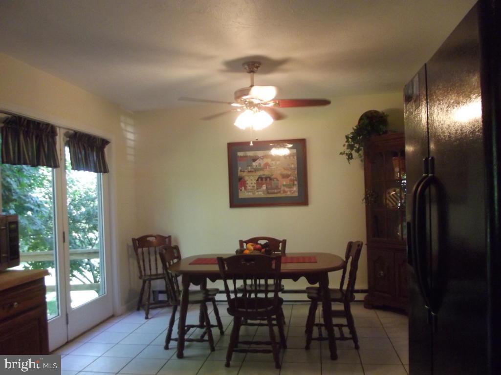 408 Hummingbird Drive Lititz, PA 17543 - Photo 6 of 10