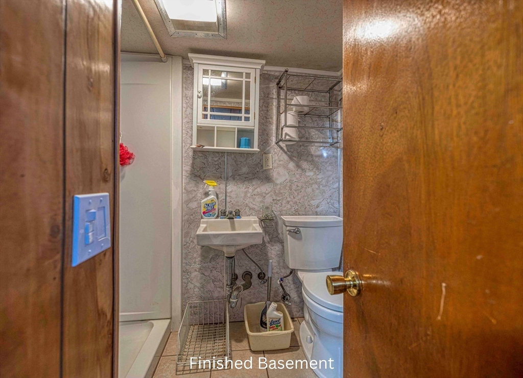 781 Eastern Avenue Fall River, MA 02723 - Photo 27 of 39