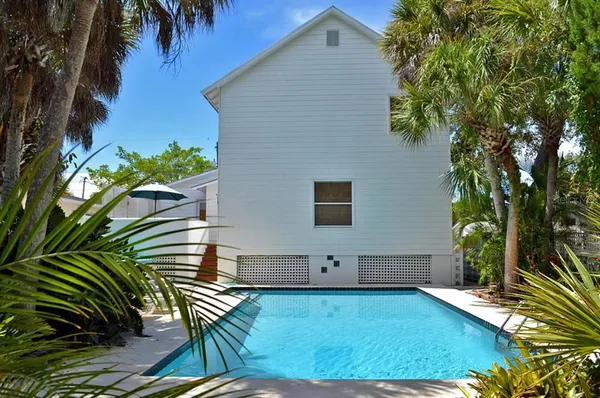 $6,000 | 5157 Sandy Beach Avenue, Sarasota, FL 34242