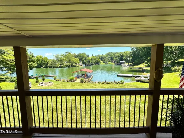 $775,000 | 400 Baywood Drive, Piney Flats, TN 37686