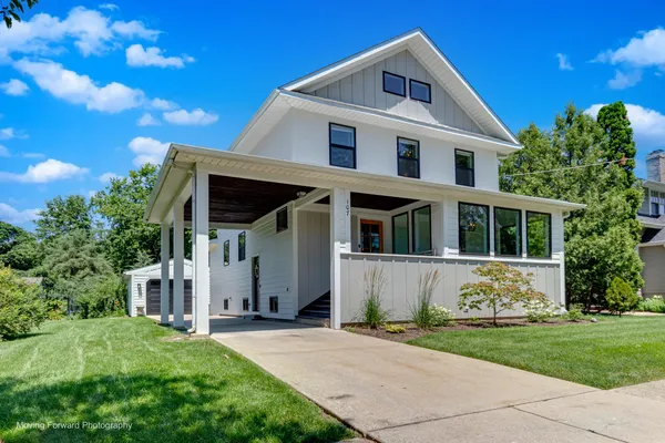 $819,000 | 107 East Jefferson Avenue, Wheaton, IL 60187