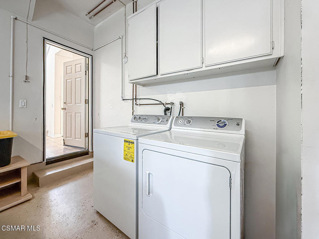4030 Villamonte Court Camarillo, CA 93010 - Photo 34 of 42 a utility room with dryer and washer