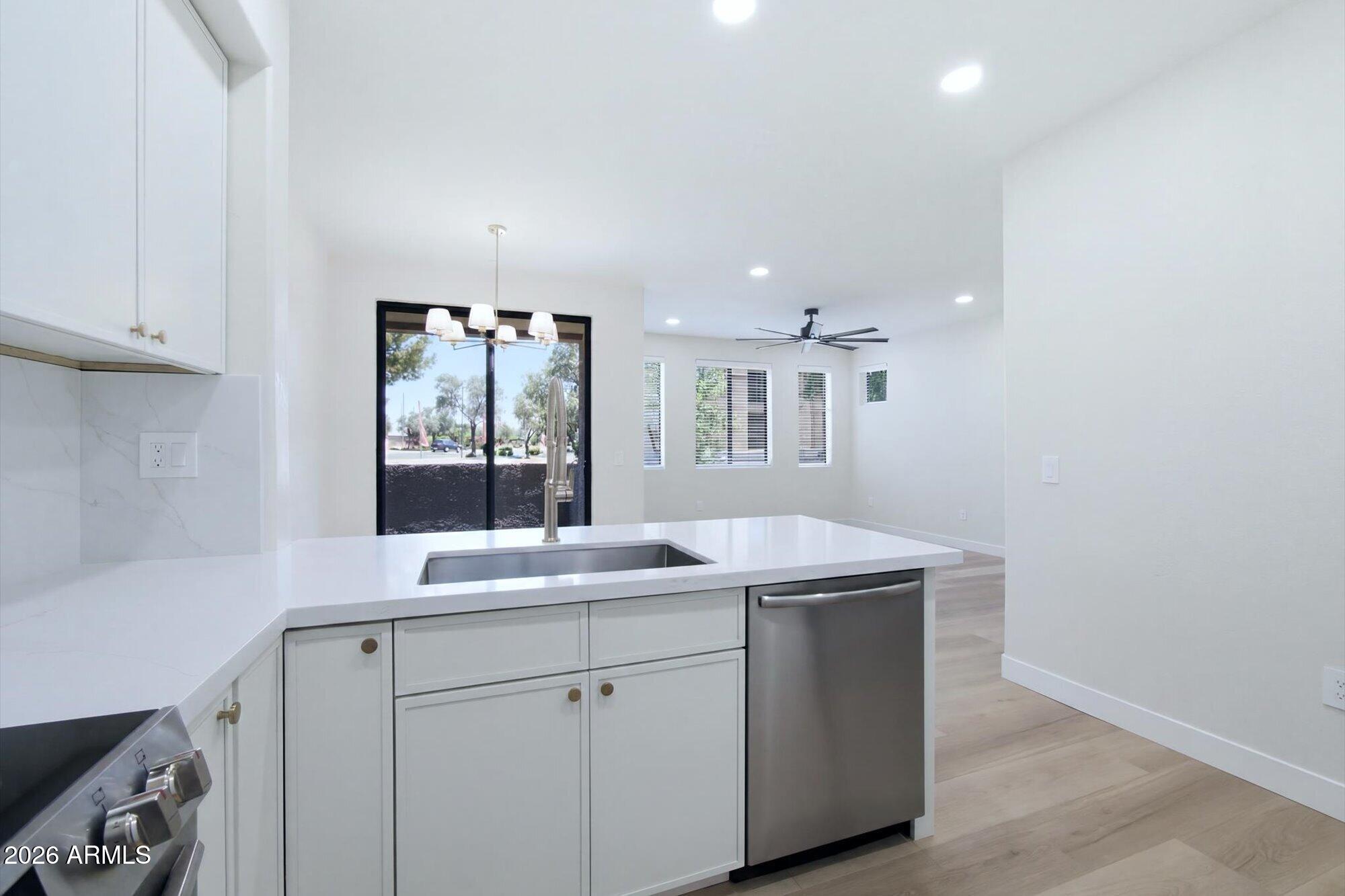 3330 South Gilbert Road, Unit 1003 Chandler, AZ 85286 - Photo 4 of 20