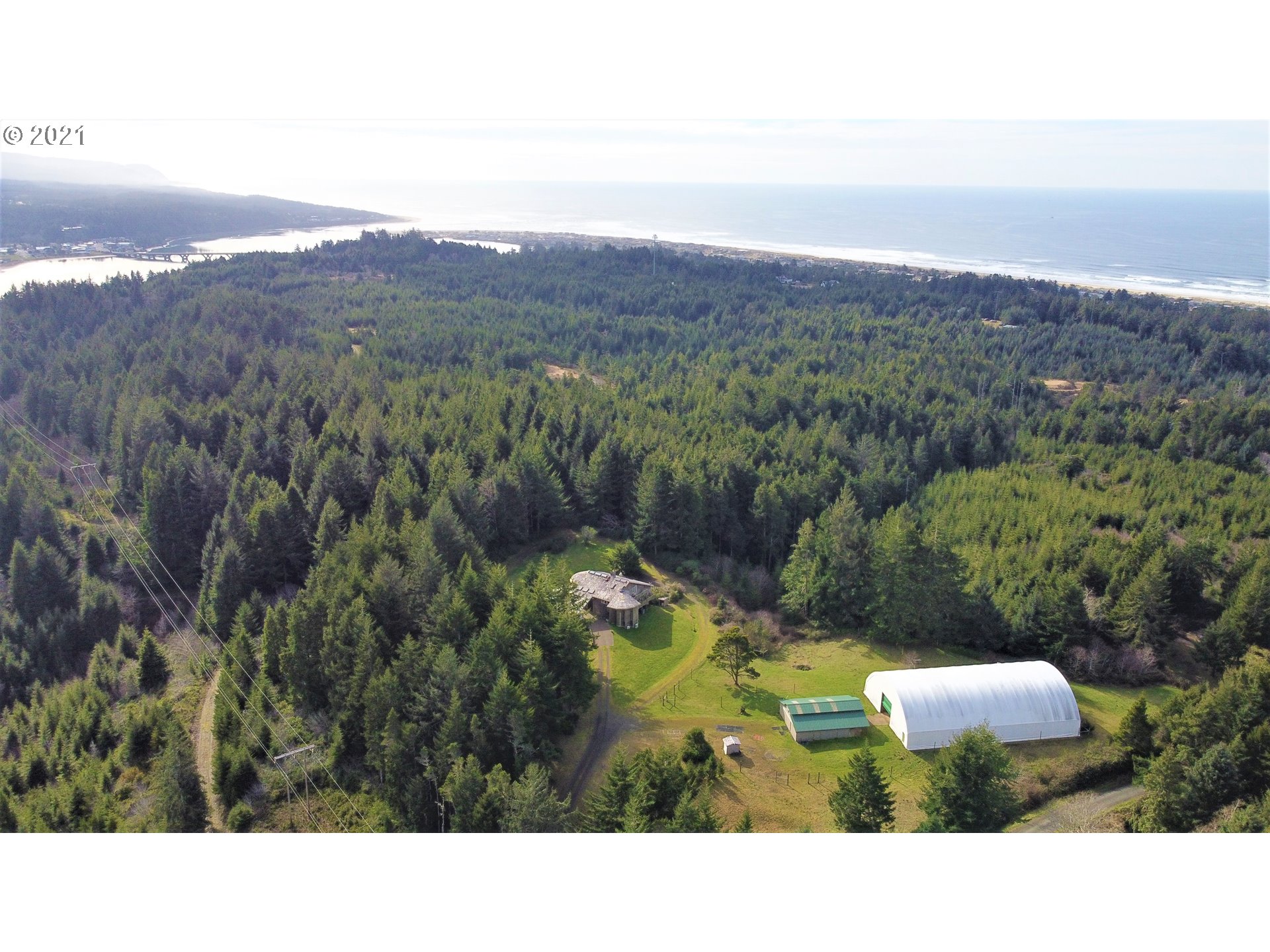606 Northwest Legion Road Waldport, OR 97394 - Photo 5 of 32 Gallery Image 5
