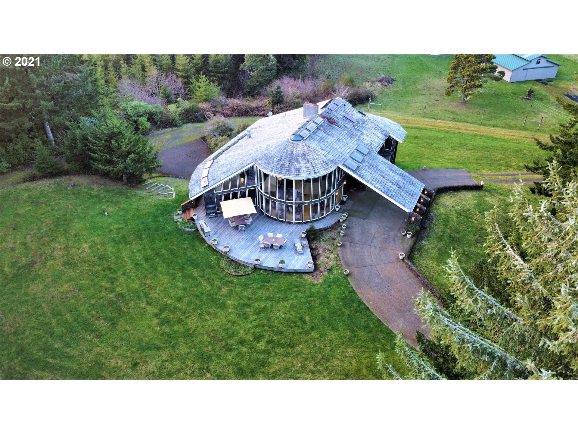 606 Northwest Legion Road Waldport, OR 97394 - Photo 7 of 32 Gallery Image 7