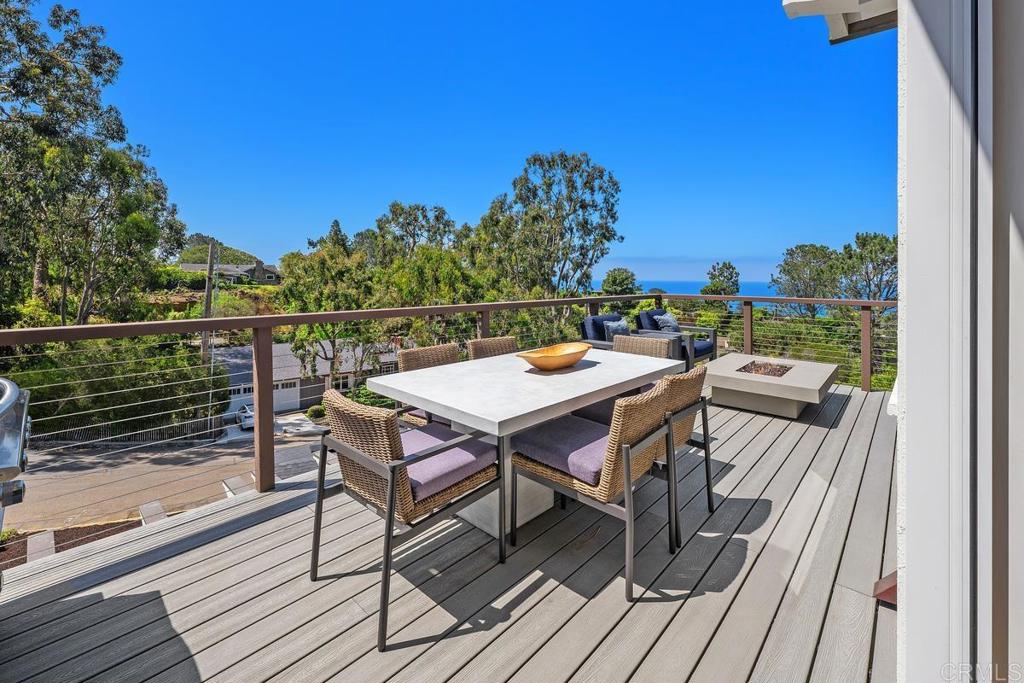 555 Amphitheatre Drive Del Mar, CA 92014 - Photo 17 of 31