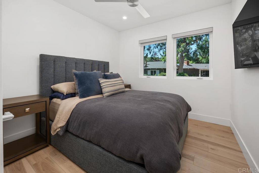 555 Amphitheatre Drive Del Mar, CA 92014 - Photo 19 of 31