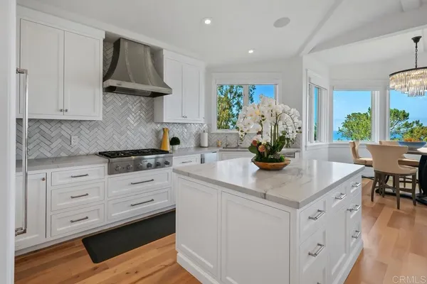 $8,450,000 | 555 Amphitheatre Drive, Del Mar, CA 92014