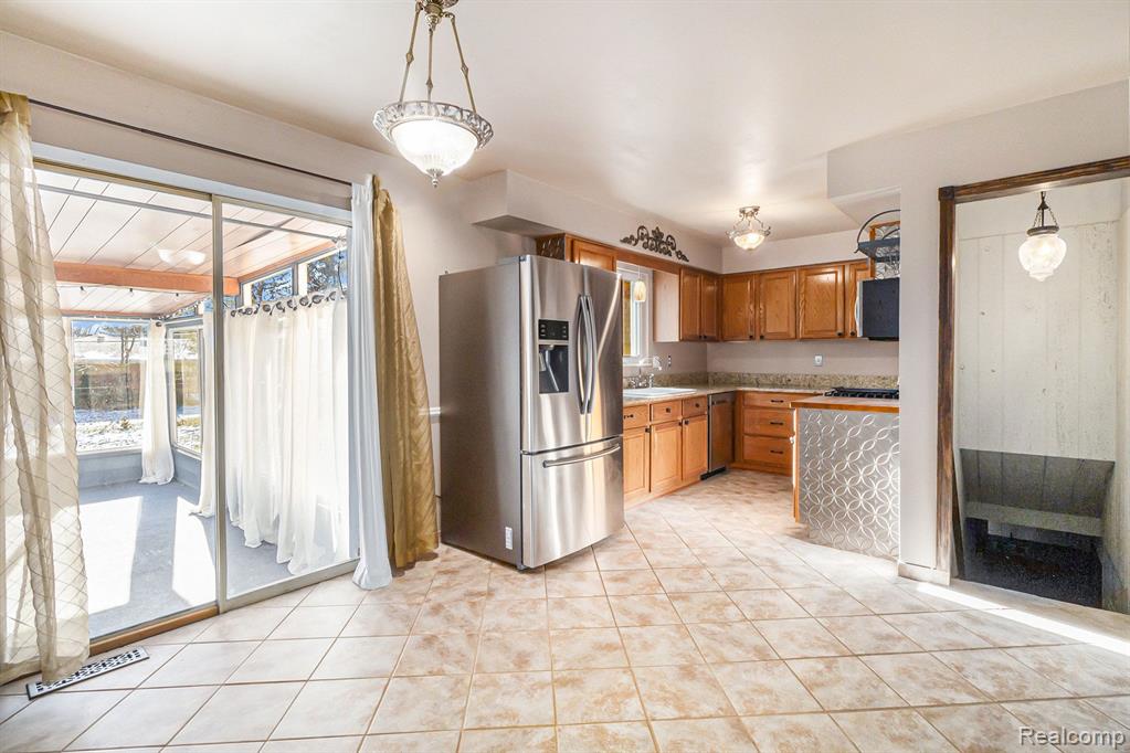 8500 Lee Road Brighton, MI 48116 - Photo 6 of 21