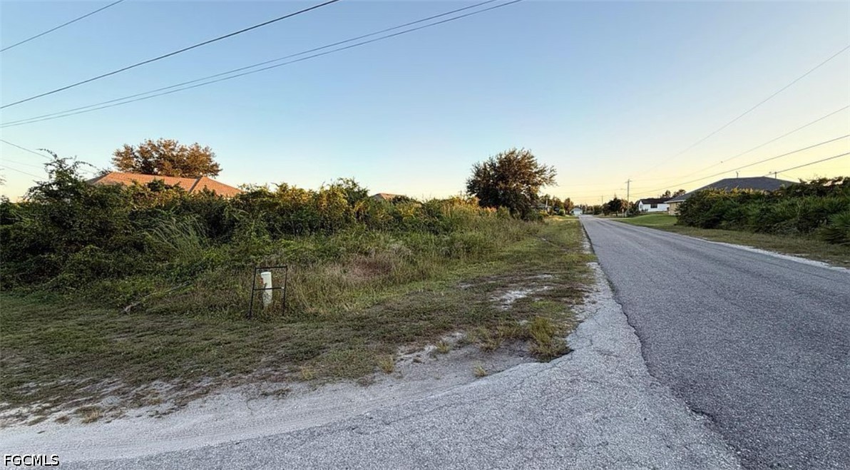 3219 37th Street Southwest Lehigh Acres, FL 33976 - Photo 2 of 5