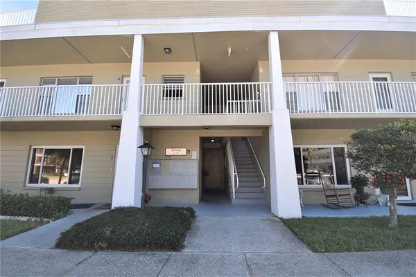 $1,400 | 2391 Sumatran Way, Unit 53, Clearwater, FL 33763