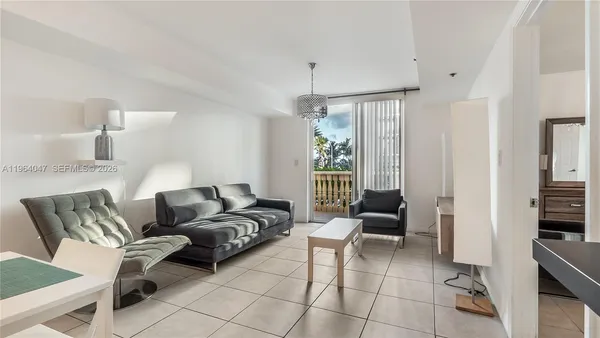 $2,300 | 8888 Collins Avenue, Unit 103, Surfside, FL 33154