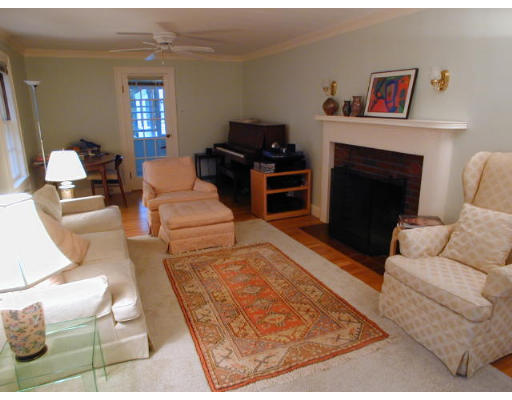 19 Fayette Street Arlington, MA 02476 - Photo 3 of 6 Gallery Image 3