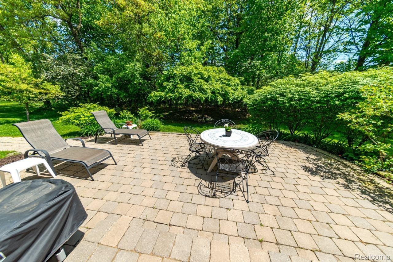 2785 Long Meadow Lane Rochester, MI 48307 - Photo 10 of 55 lo6.jpg