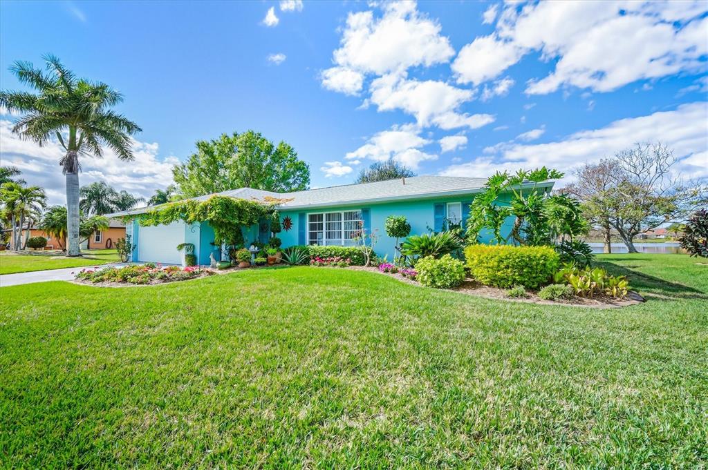 12577 Southwest Kings Row Lake Suzy, FL 34269 - Photo 6 of 56