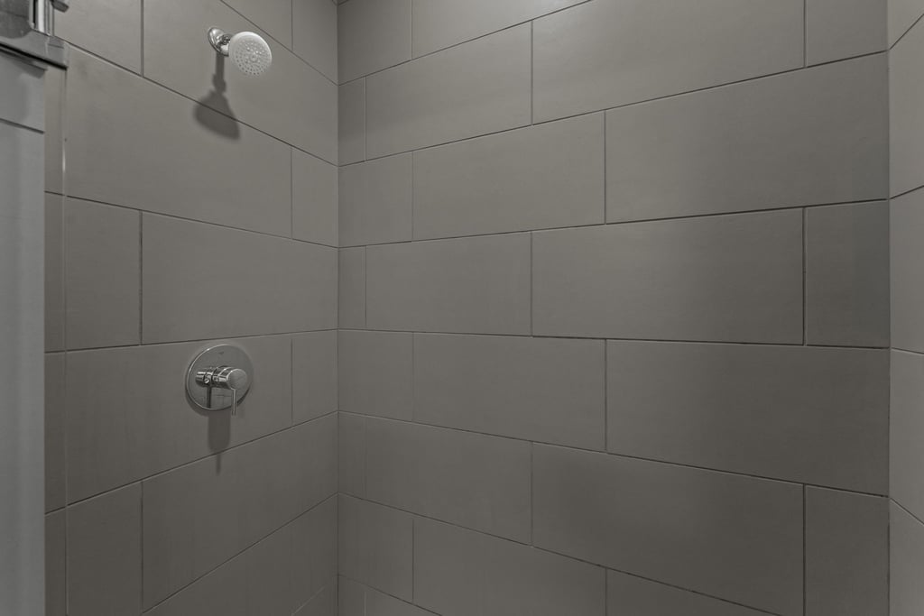 4361 South Congress Avenue, Unit 514 Austin, TX 78745 - Photo 14 of 28 a bathroom with a shower