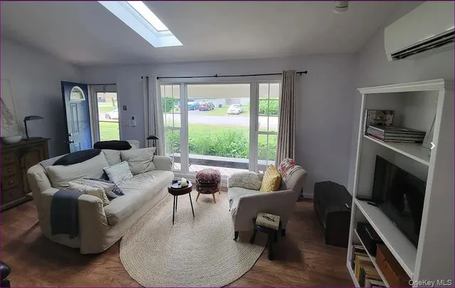 $3,100 | 20 Princeton Street, Red Hook, NY 12571