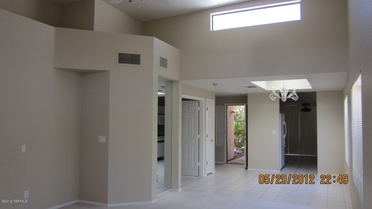 4978 North Valle Road Tucson, AZ 85750 - Photo 9 of 22