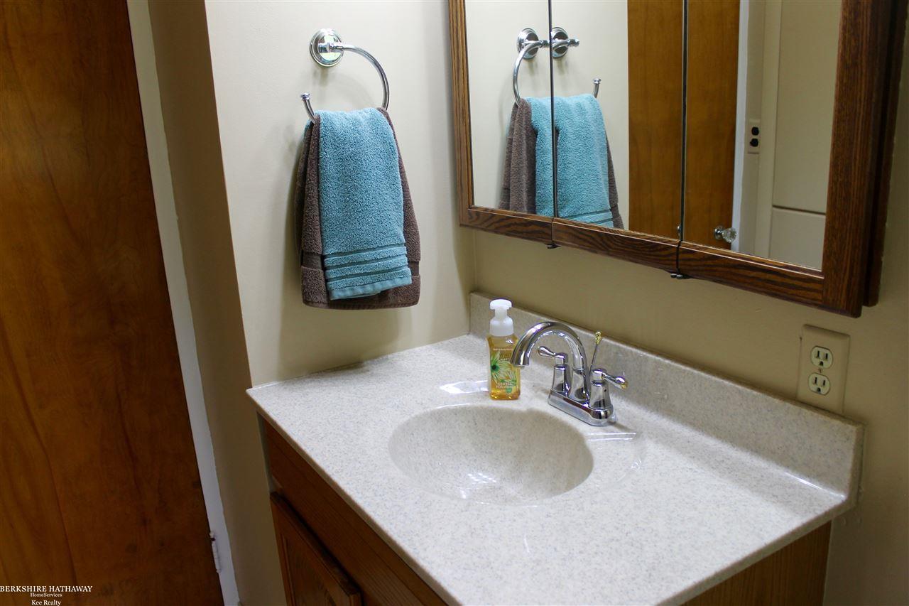 293 Ewell Street Romeo, MI 48065 - Photo 17 of 34 31302525-16.JPG