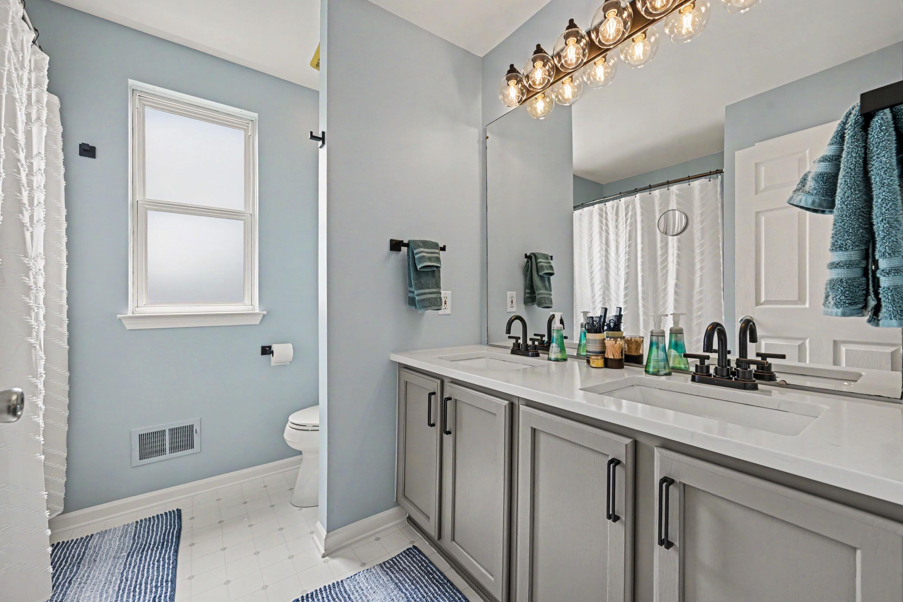 6059 Mapleview Lane Ypsilanti, MI 48197 - Photo 27 of 43 25 primary bath