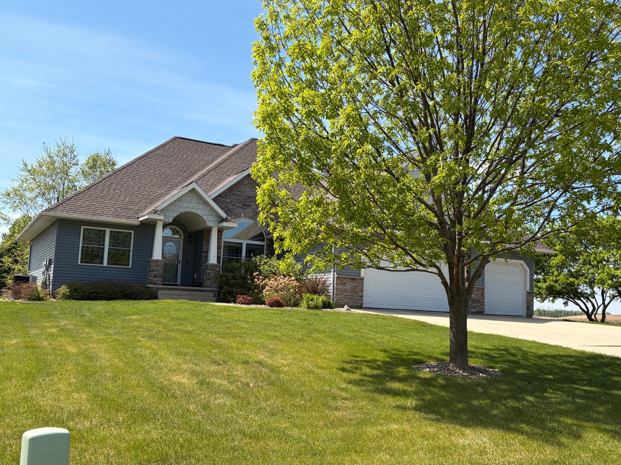 1808 4th Street Northeast Willmar, MN 56201 - Photo 2 of 37