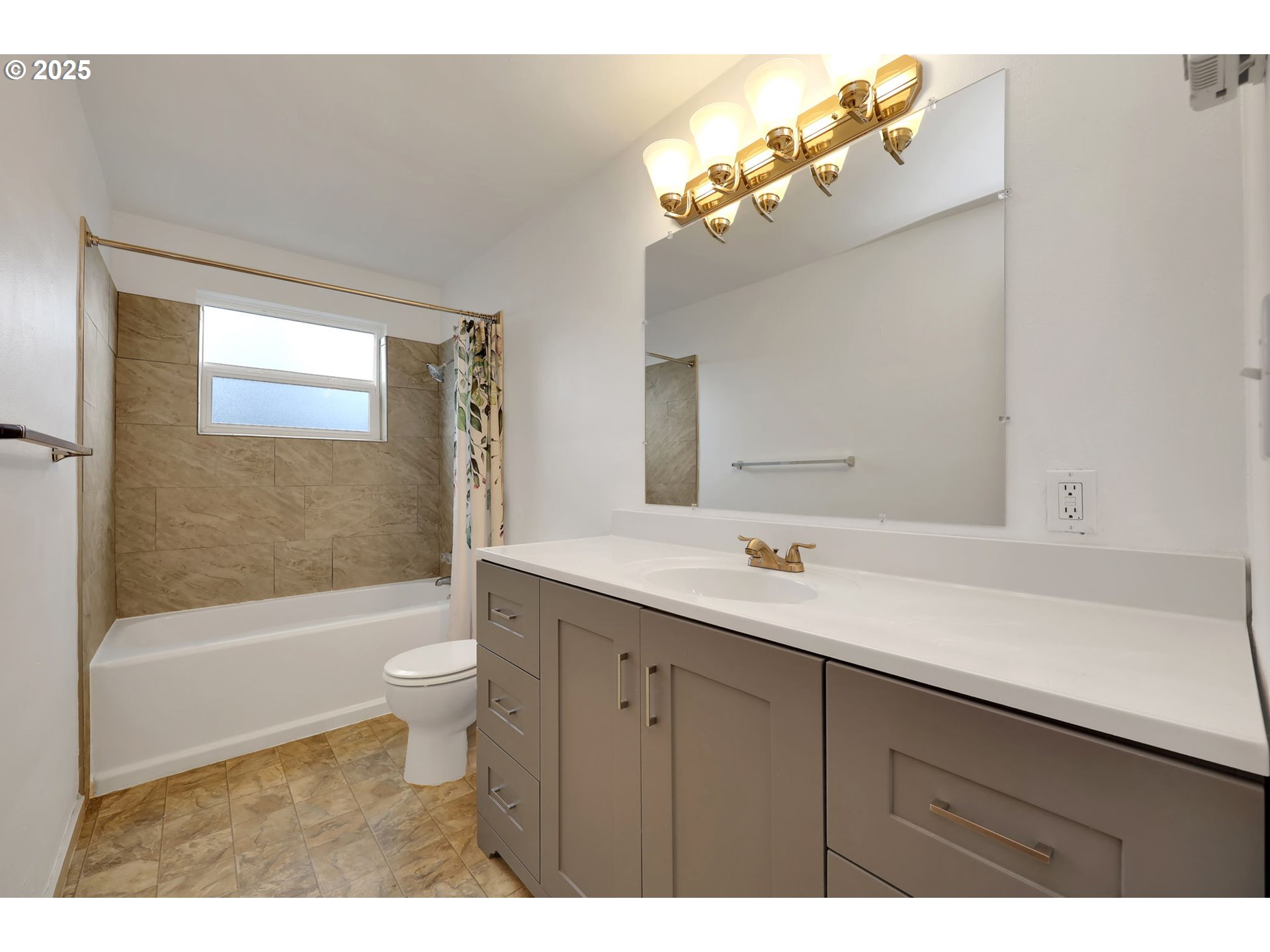 687 Division Avenue Eugene, OR 97404 - Photo 11 of 33