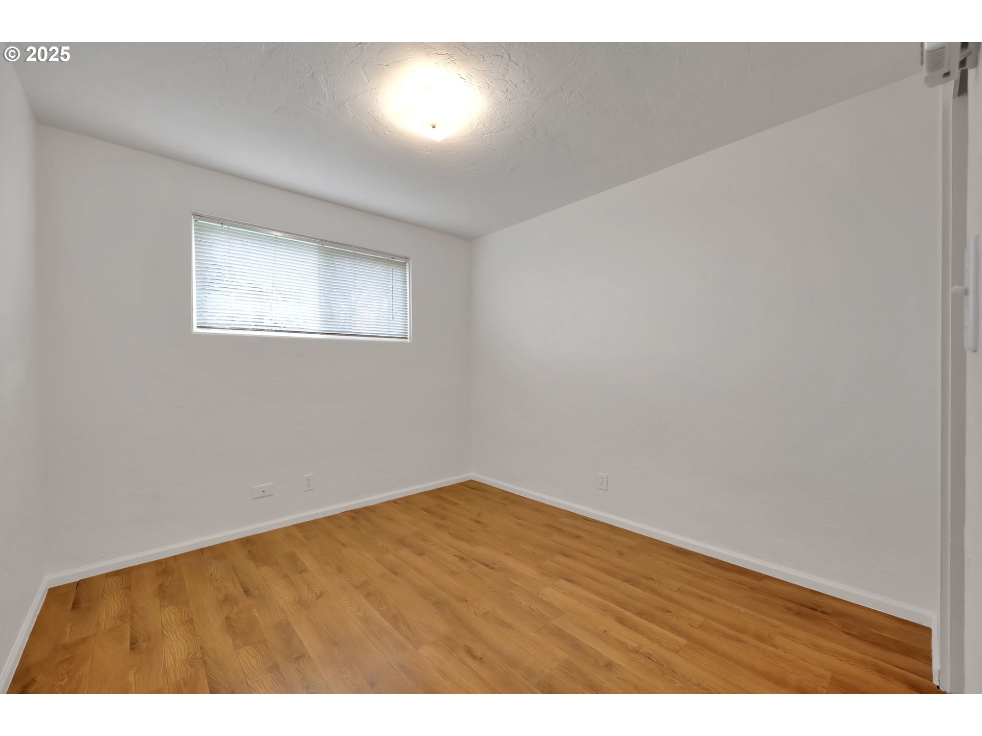 687 Division Avenue Eugene, OR 97404 - Photo 14 of 33