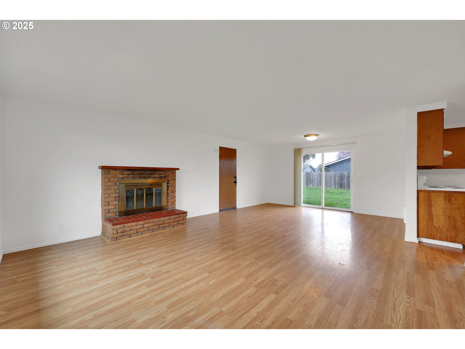 687 Division Avenue Eugene, OR 97404 - Photo 28 of 33