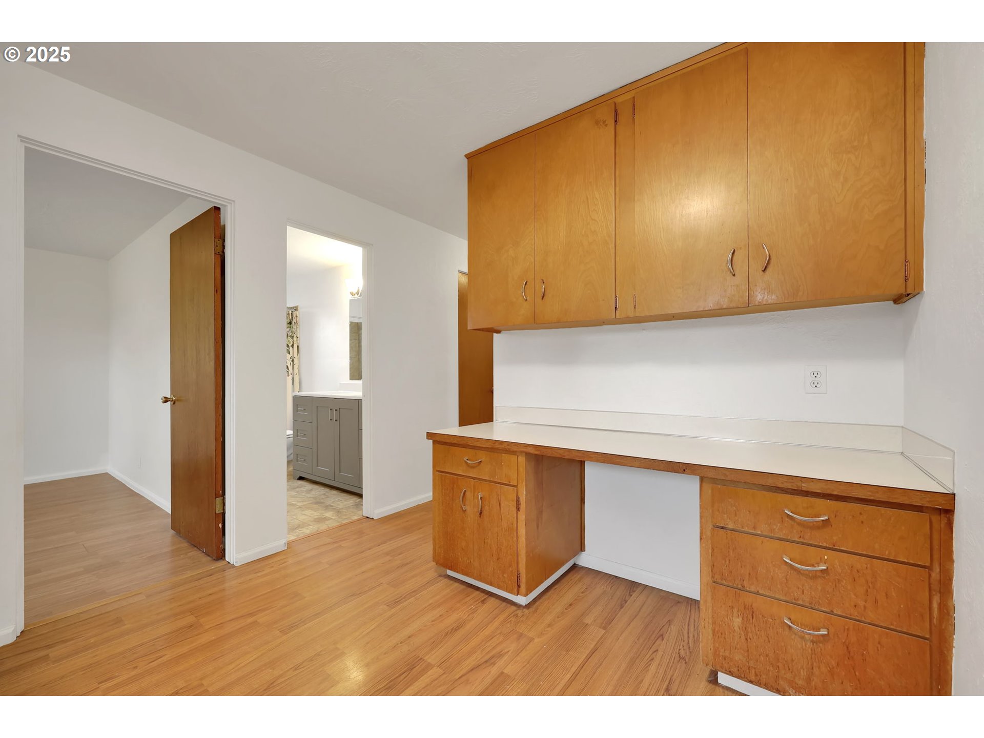 687 Division Avenue Eugene, OR 97404 - Photo 5 of 33