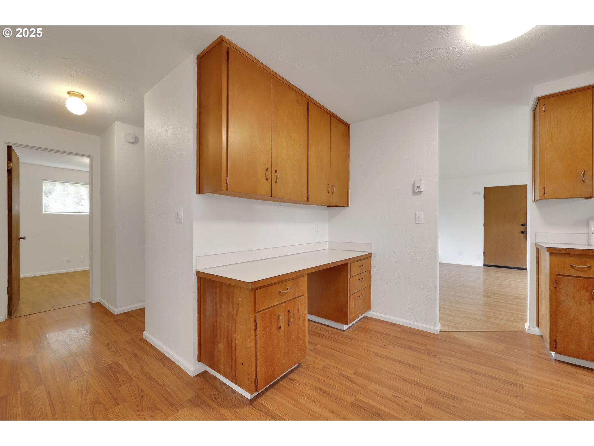 687 Division Avenue Eugene, OR 97404 - Photo 6 of 33