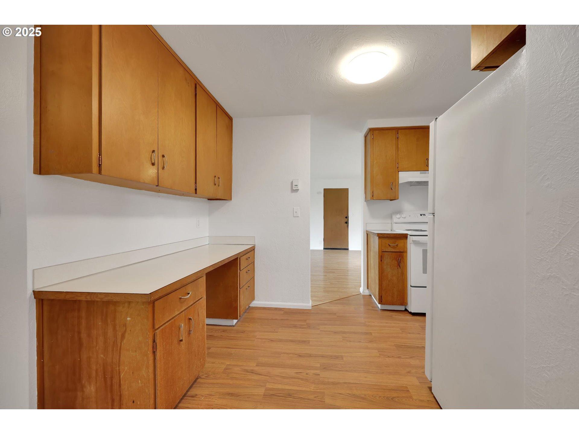 687 Division Avenue Eugene, OR 97404 - Photo 7 of 33