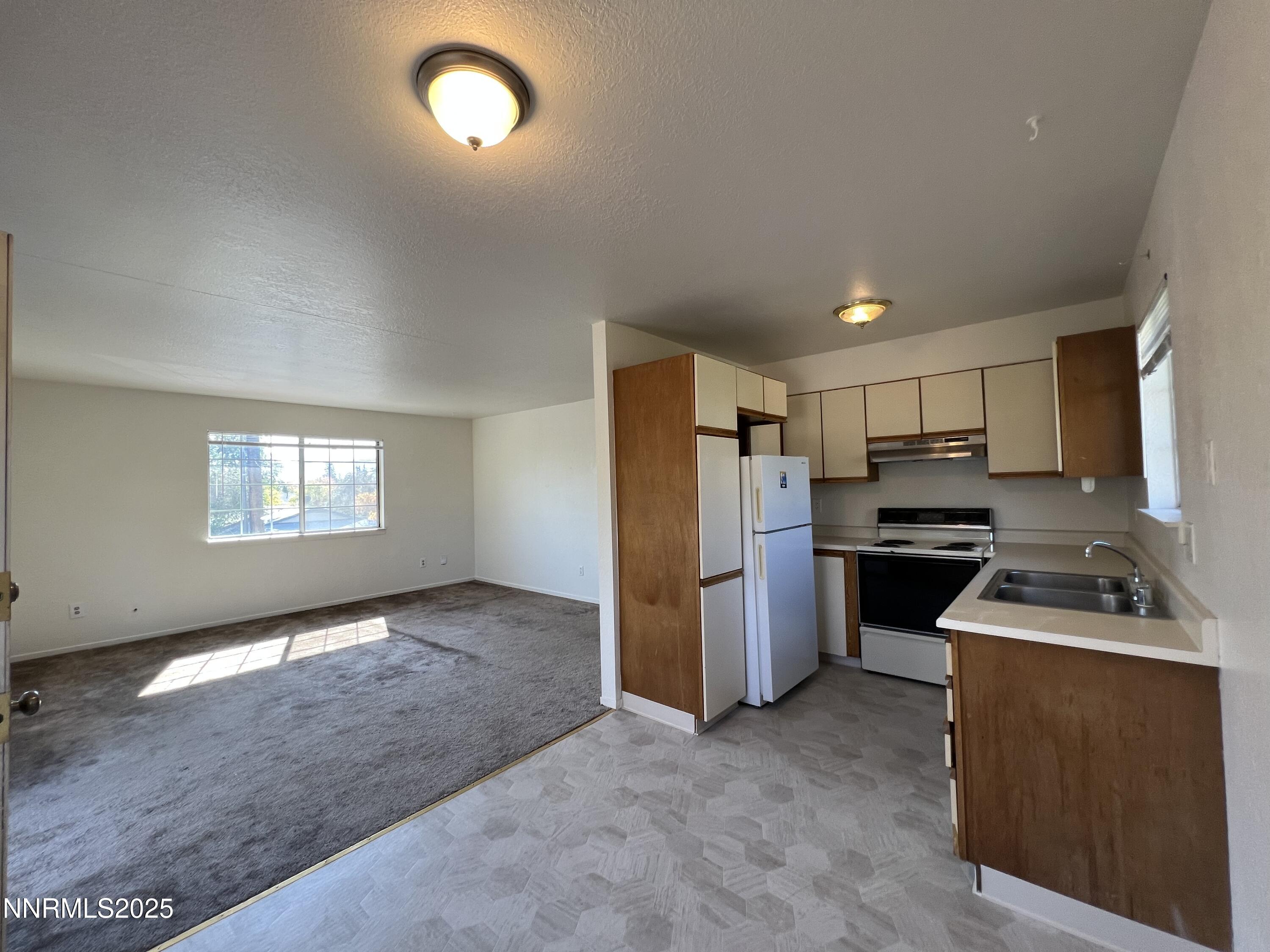 524 Cheney Street, Unit B Reno, NV 89502 - Photo 13 of 13 2023-10-19 13.48.32