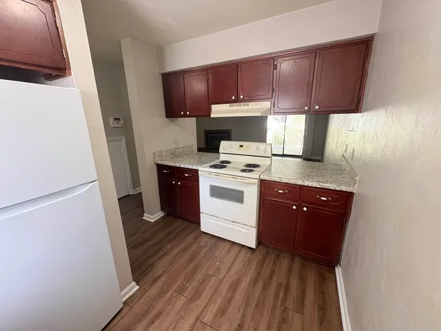 $1,095 | 1862 Sylvan Court, Tallahassee, FL 32303