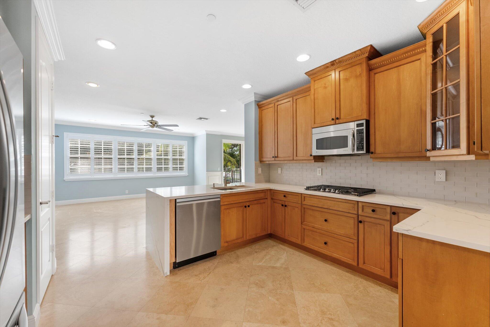 604 Northeast Francesca Lane Boca Raton, FL 33487 - Photo 6 of 58 kitchen