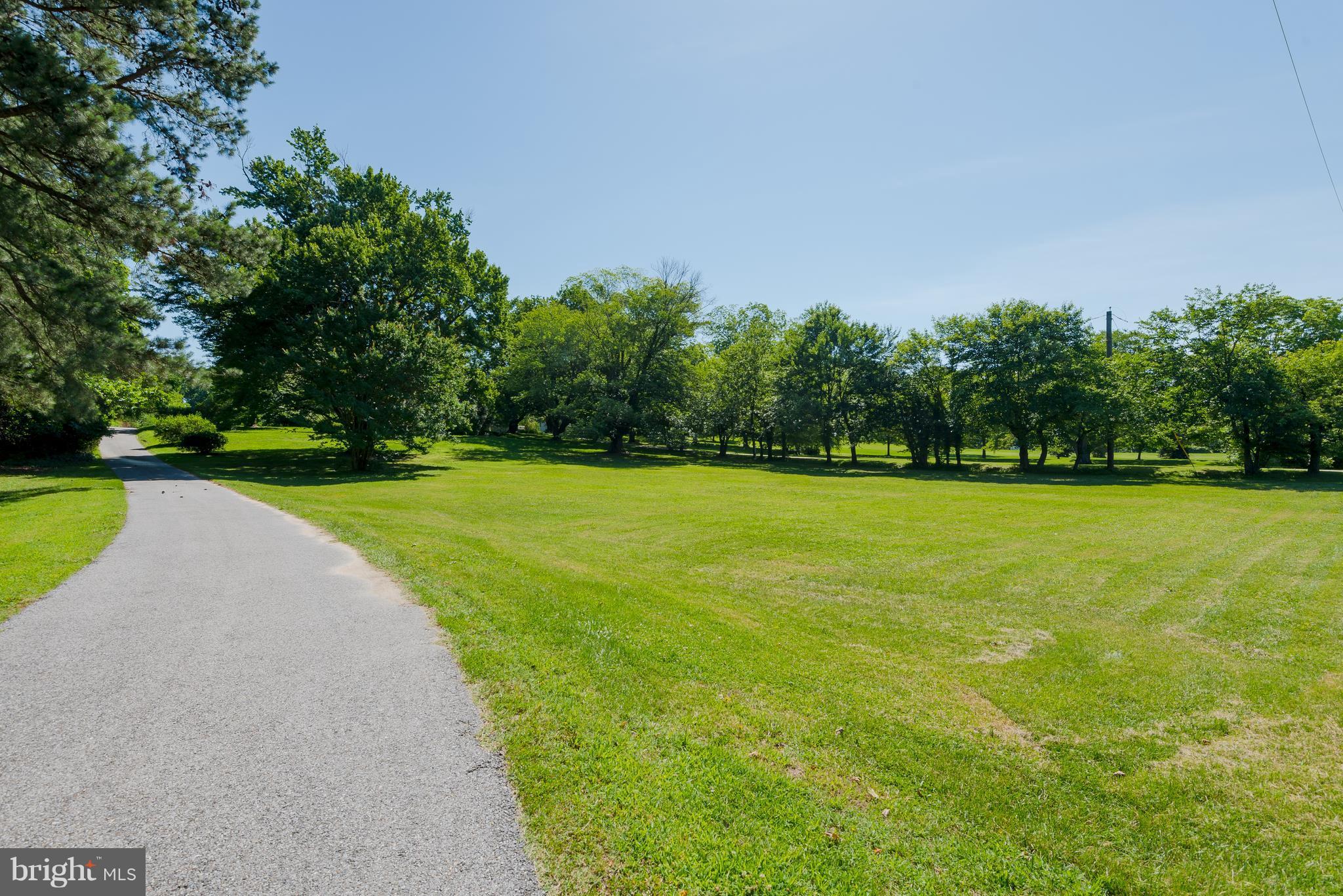840 Maple Road Gambrills, MD 21054 - Photo 27 of 30 Flowing, private drive.