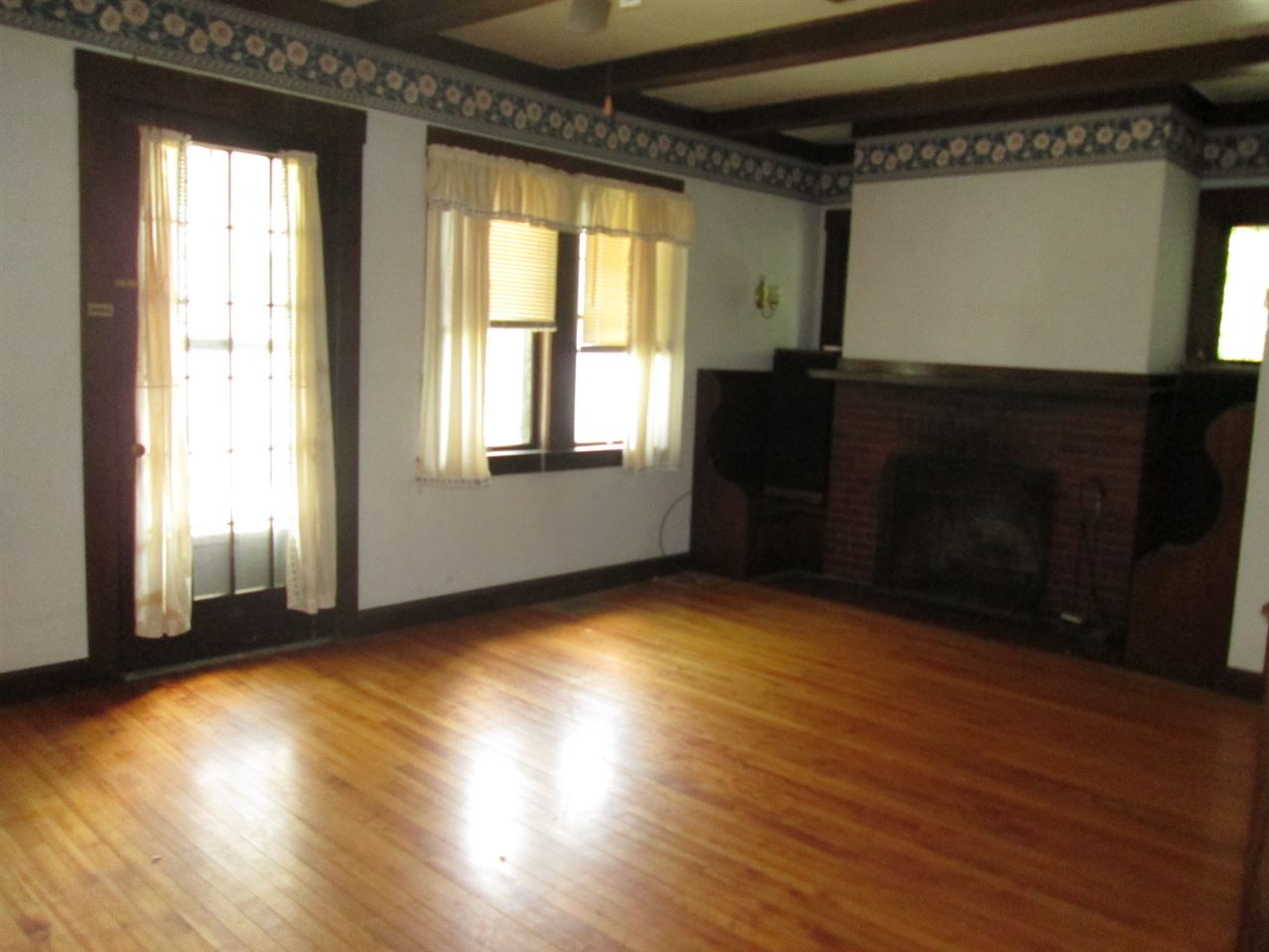 33 Green Street Rockingham, VT 05101 - Photo 4 of 14