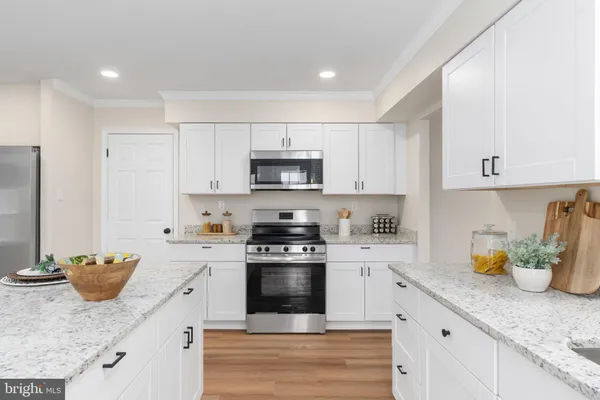 $624,000 | 3234 Riverview Drive, Triangle, VA 22172