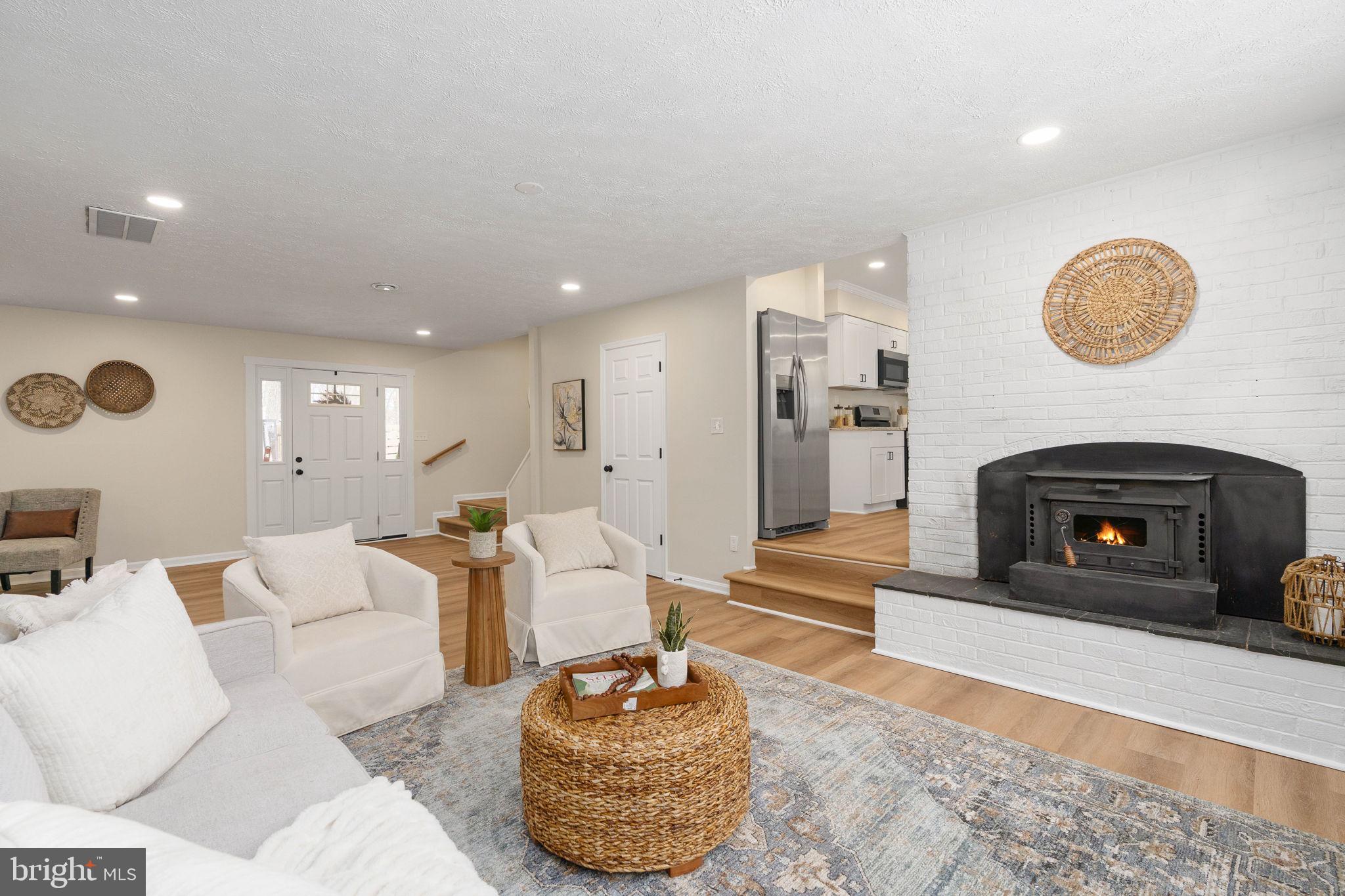 3234 Riverview Drive Triangle, VA 22172 - Photo 4 of 61