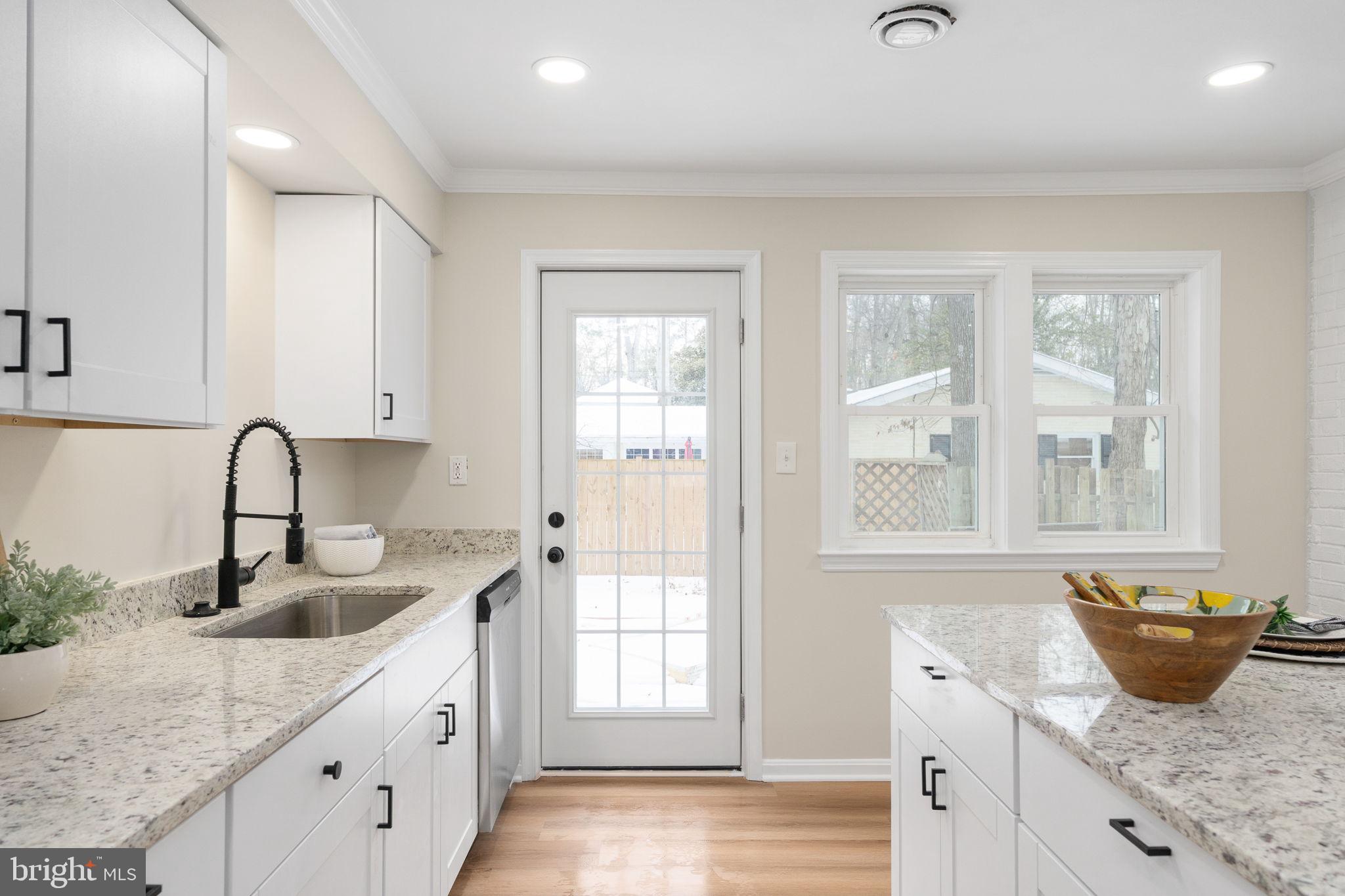 3234 Riverview Drive Triangle, VA 22172 - Photo 9 of 61