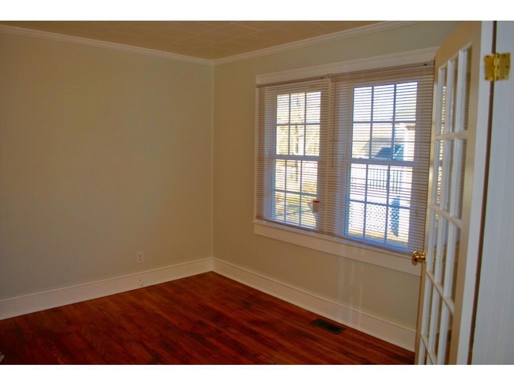 1419 Garfield Road Burlington, NC 27215 - Photo 8 of 18 Gallery Image 8