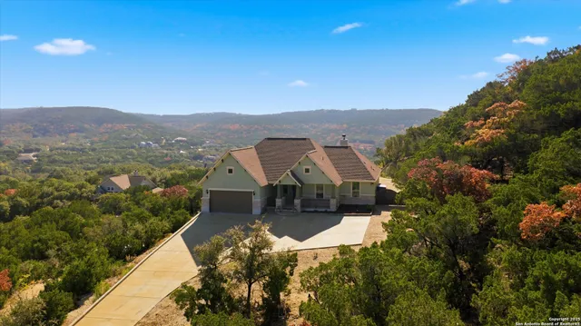 $635,000 | 189 Private Road 1732, Mico, TX 78056