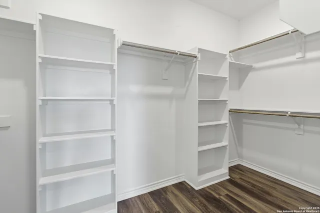 $635,000 | 189 Private Road 1732, Mico, TX 78056