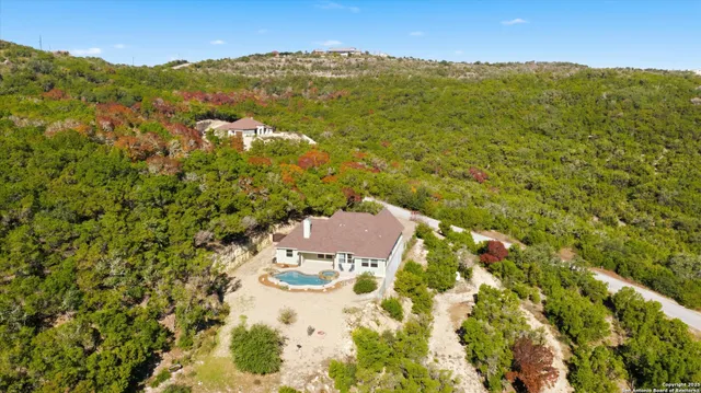 $635,000 | 189 Private Road 1732, Mico, TX 78056