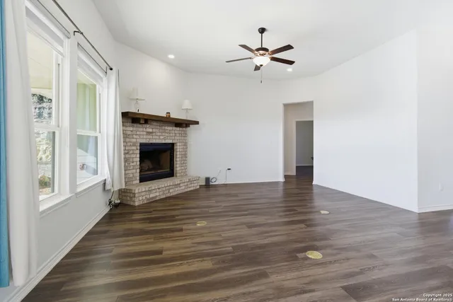 $635,000 | 189 Private Road 1732, Mico, TX 78056