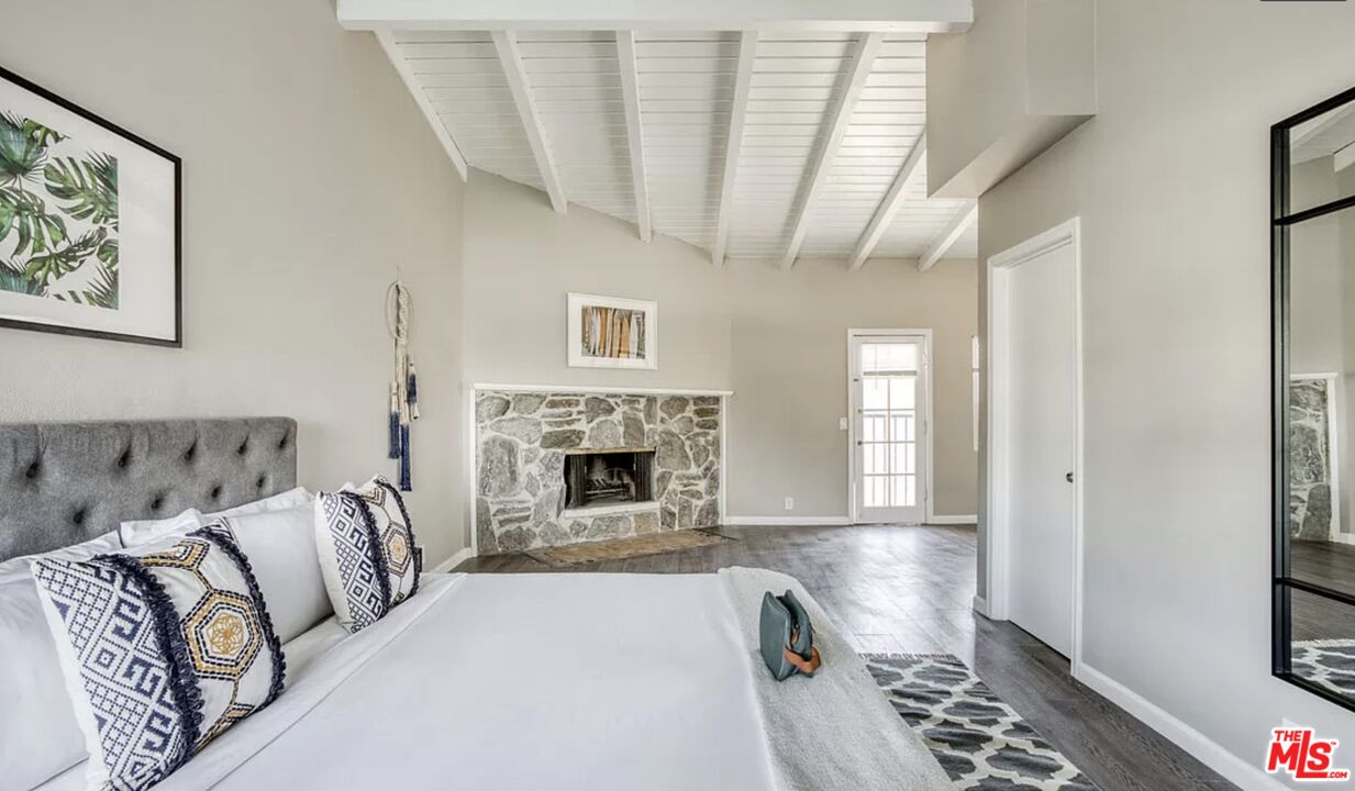 8100 West 83rd Street Playa del Rey, CA 90293 - Photo 10 of 25