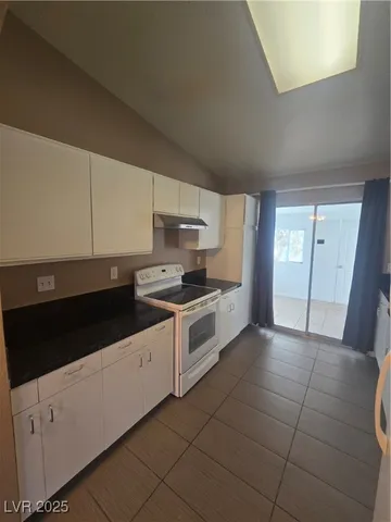 $1,441 | 4270 Rollingstone Drive, Las Vegas, NV 89103